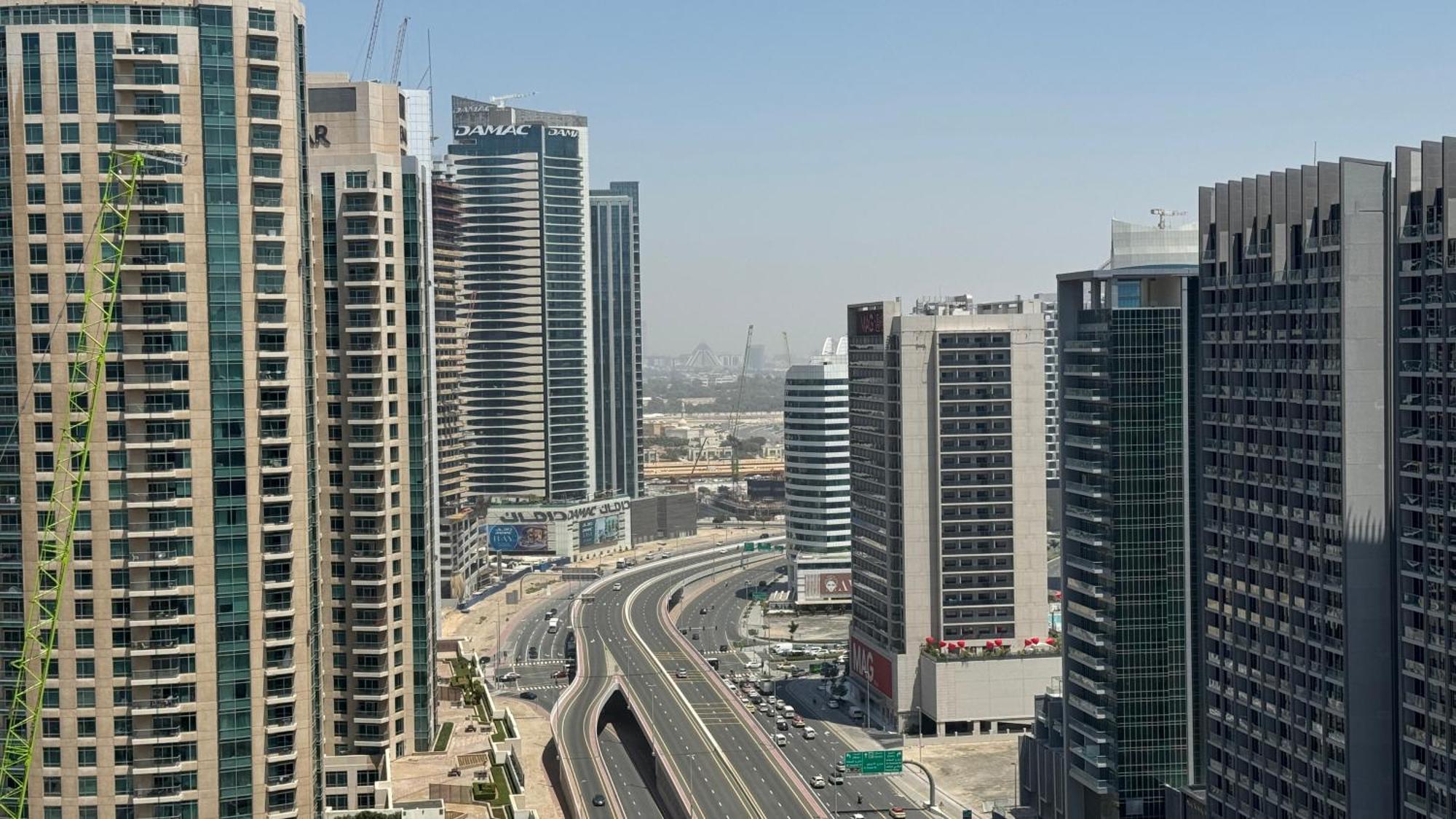Апартаменты Magnificent - Damac Distinction Downtown Дубай Экстерьер фото